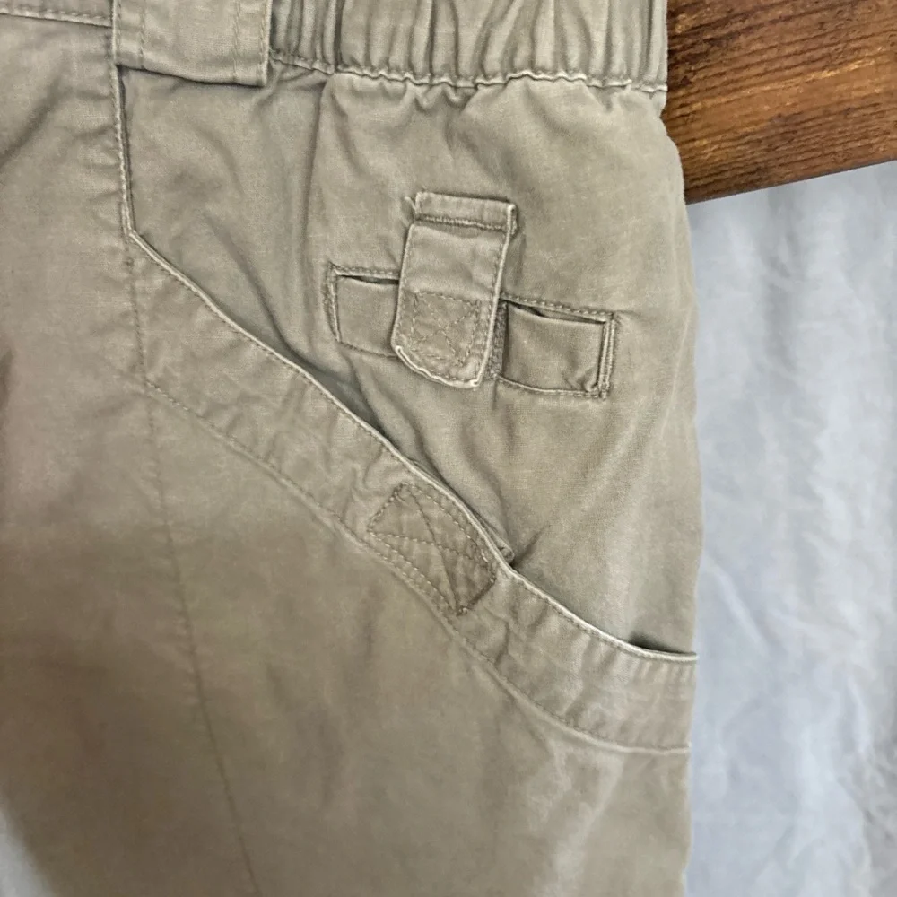 Columbia men’s shorts‎